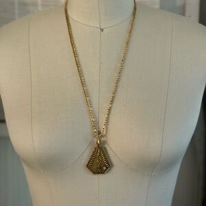 DYLANLEX Gold Pendant Necklace